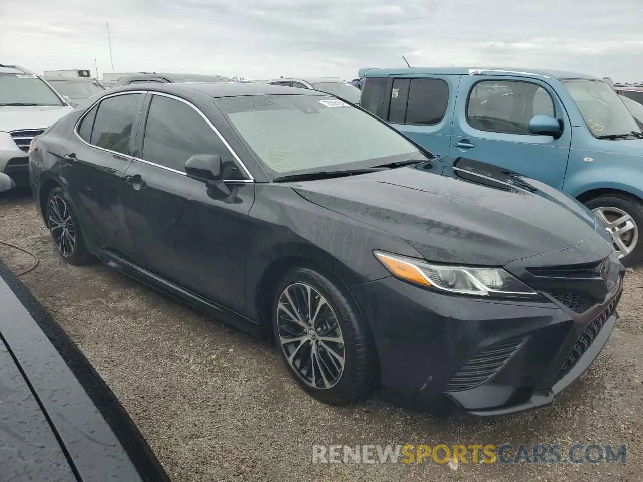 4 Photograph of a damaged car 4T1B11HK6KU826098 TOYOTA CAMRY 2019