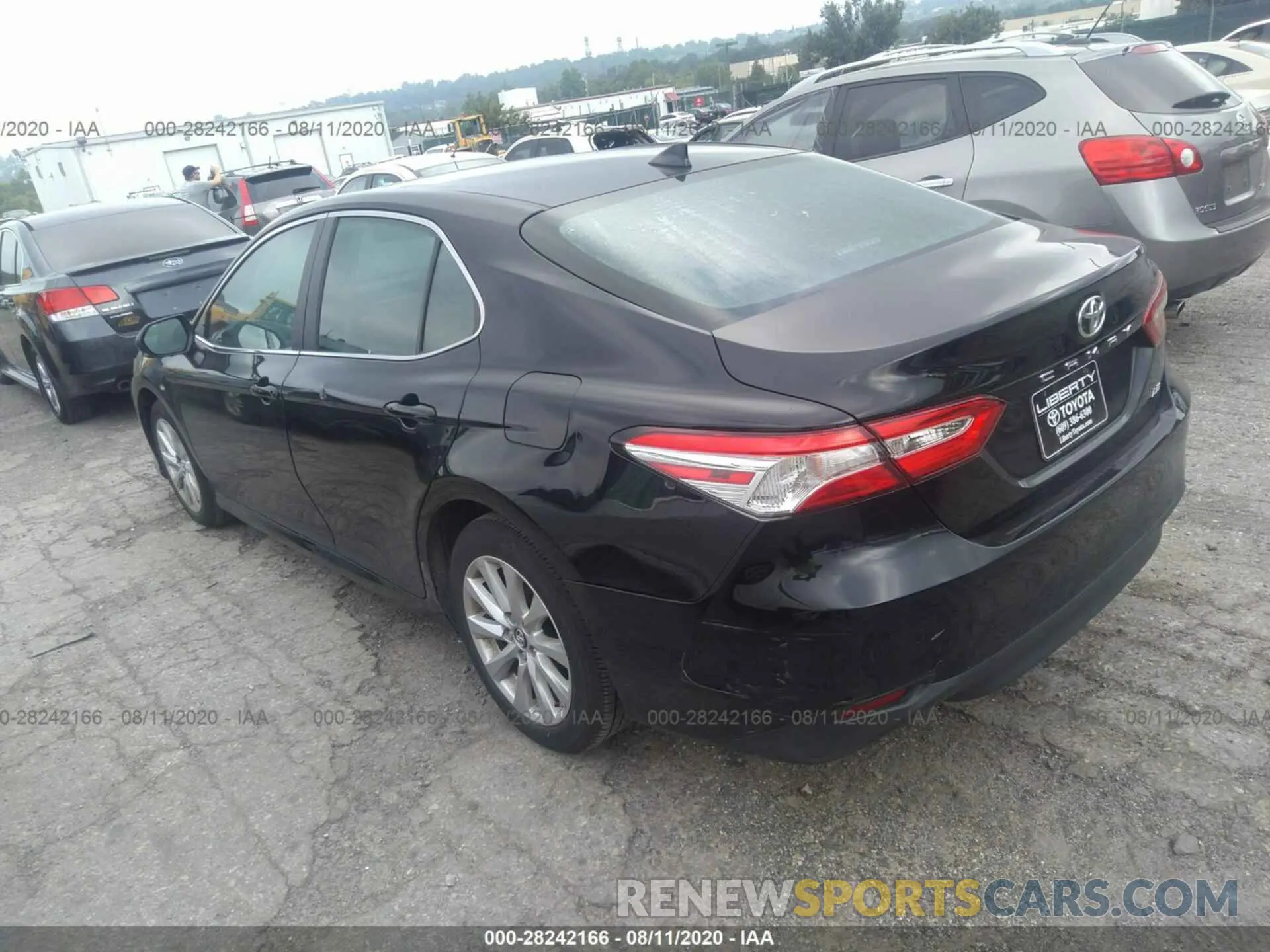 3 Photograph of a damaged car 4T1B11HK6KU828580 TOYOTA CAMRY 2019