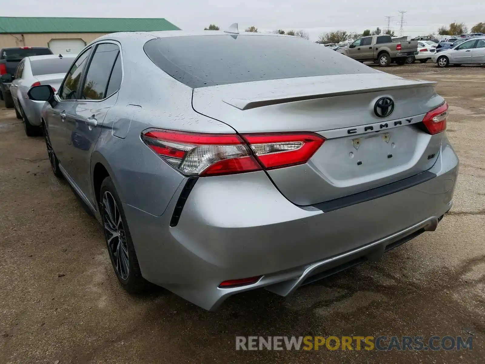 3 Photograph of a damaged car 4T1B11HK6KU840082 TOYOTA CAMRY 2019