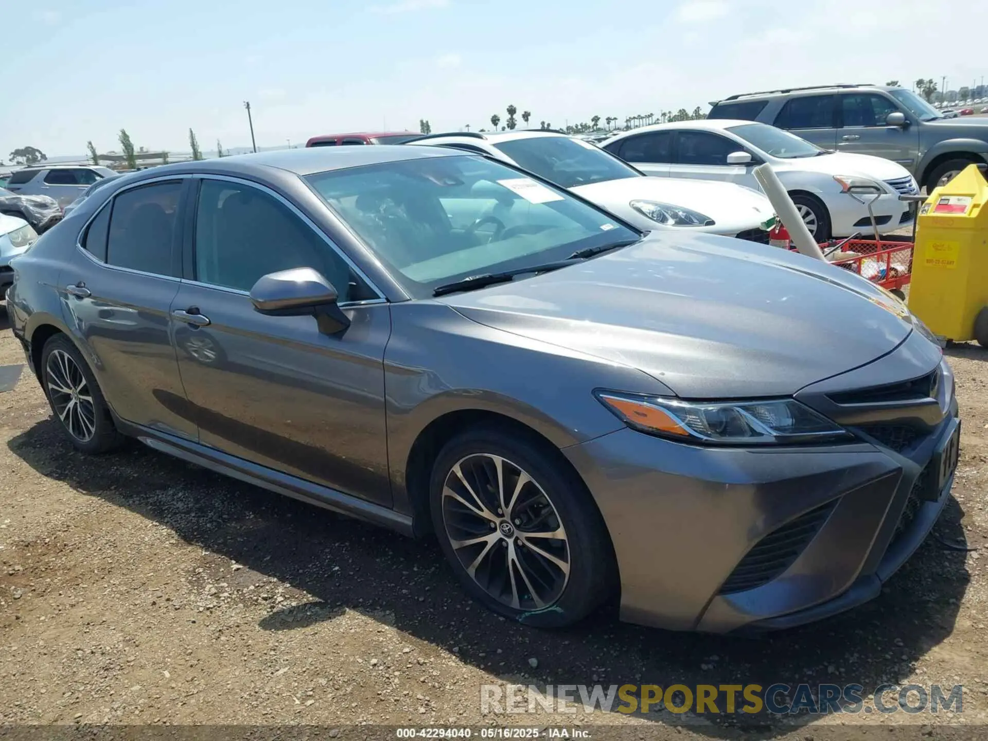 1 Photograph of a damaged car 4T1B11HK6KU842267 TOYOTA CAMRY 2019