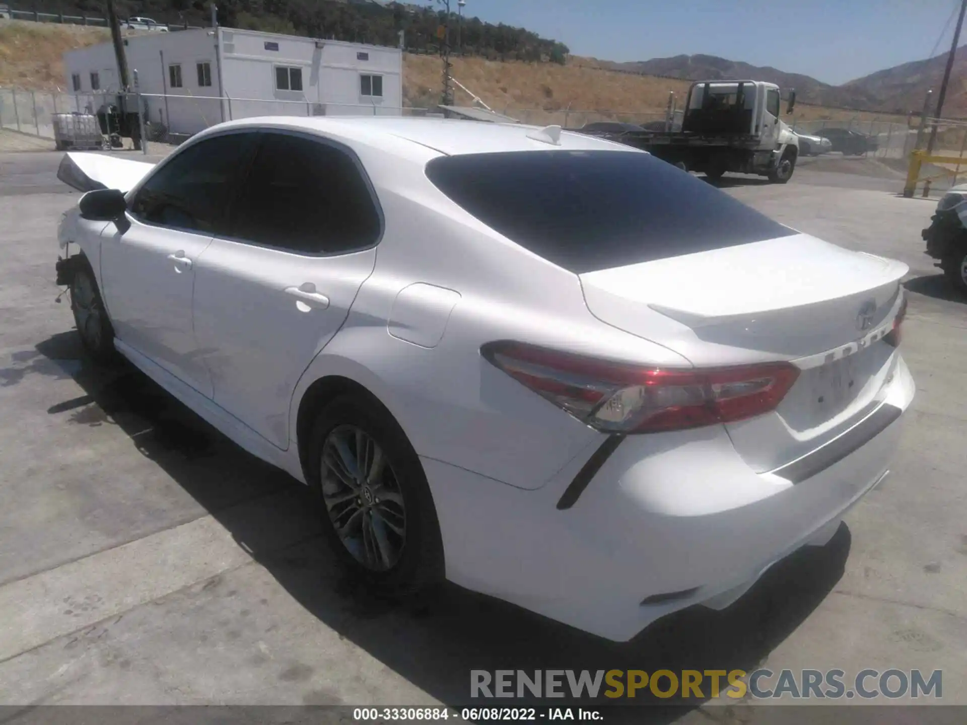 3 Photograph of a damaged car 4T1B11HK6KU843080 TOYOTA CAMRY 2019