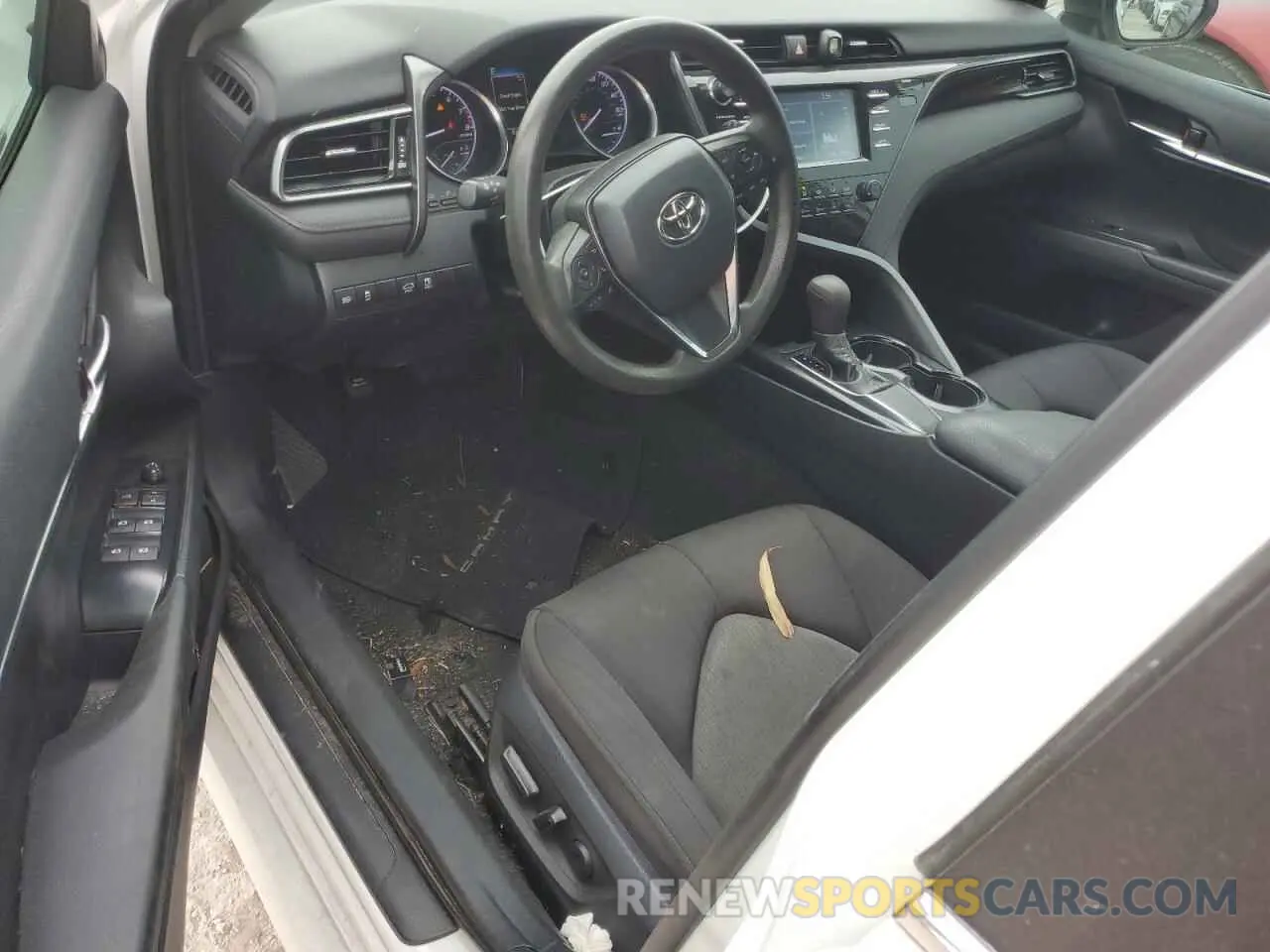 8 Photograph of a damaged car 4T1B11HK6KU844519 TOYOTA CAMRY 2019