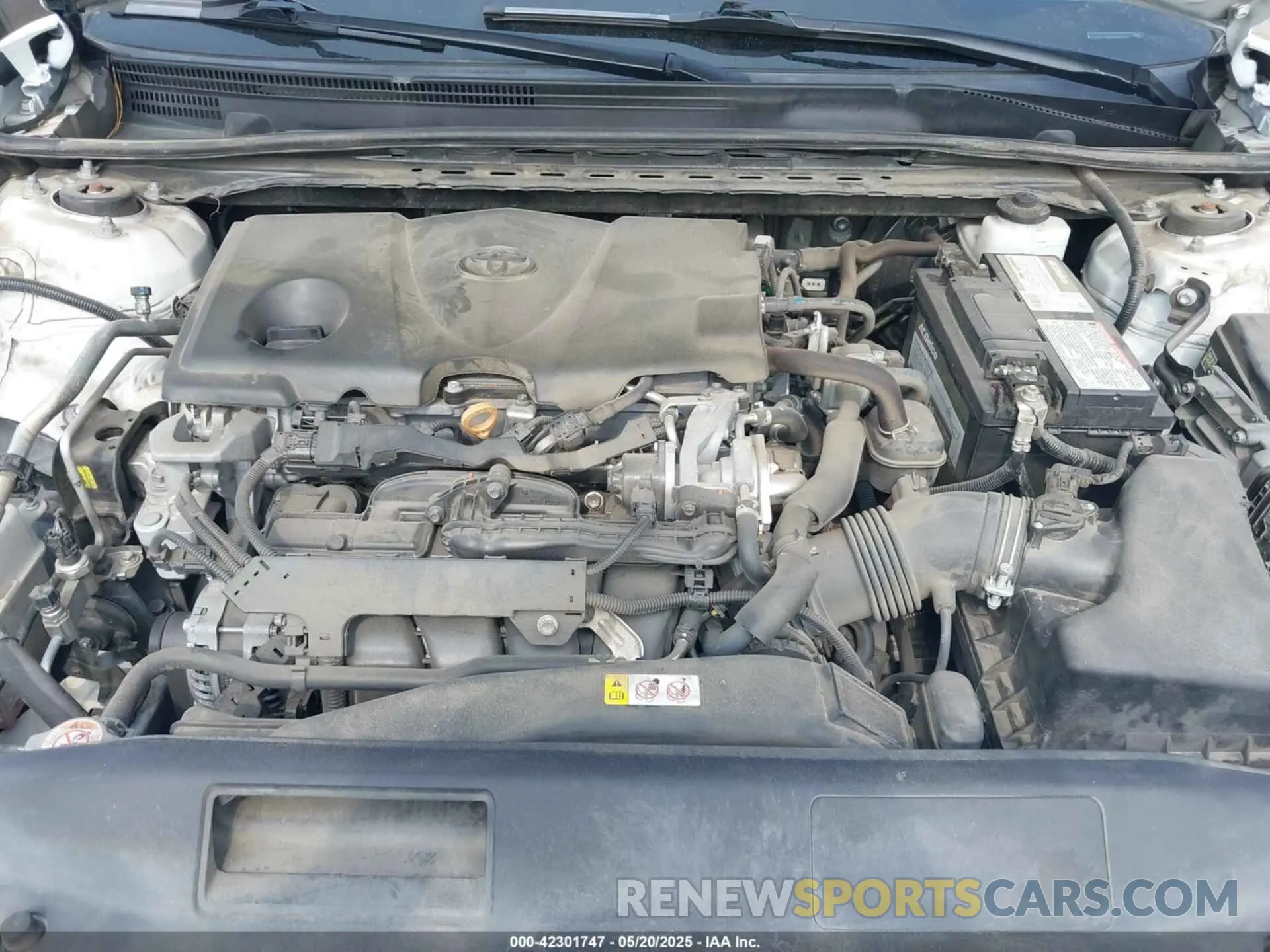 10 Photograph of a damaged car 4T1B11HK6KU847730 TOYOTA CAMRY 2019