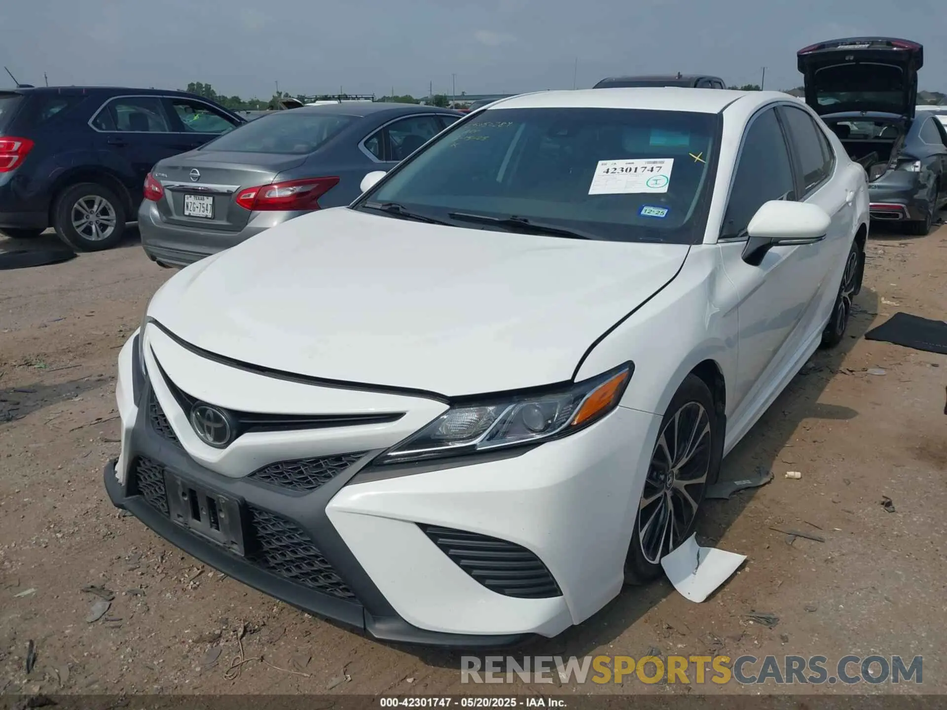 2 Photograph of a damaged car 4T1B11HK6KU847730 TOYOTA CAMRY 2019