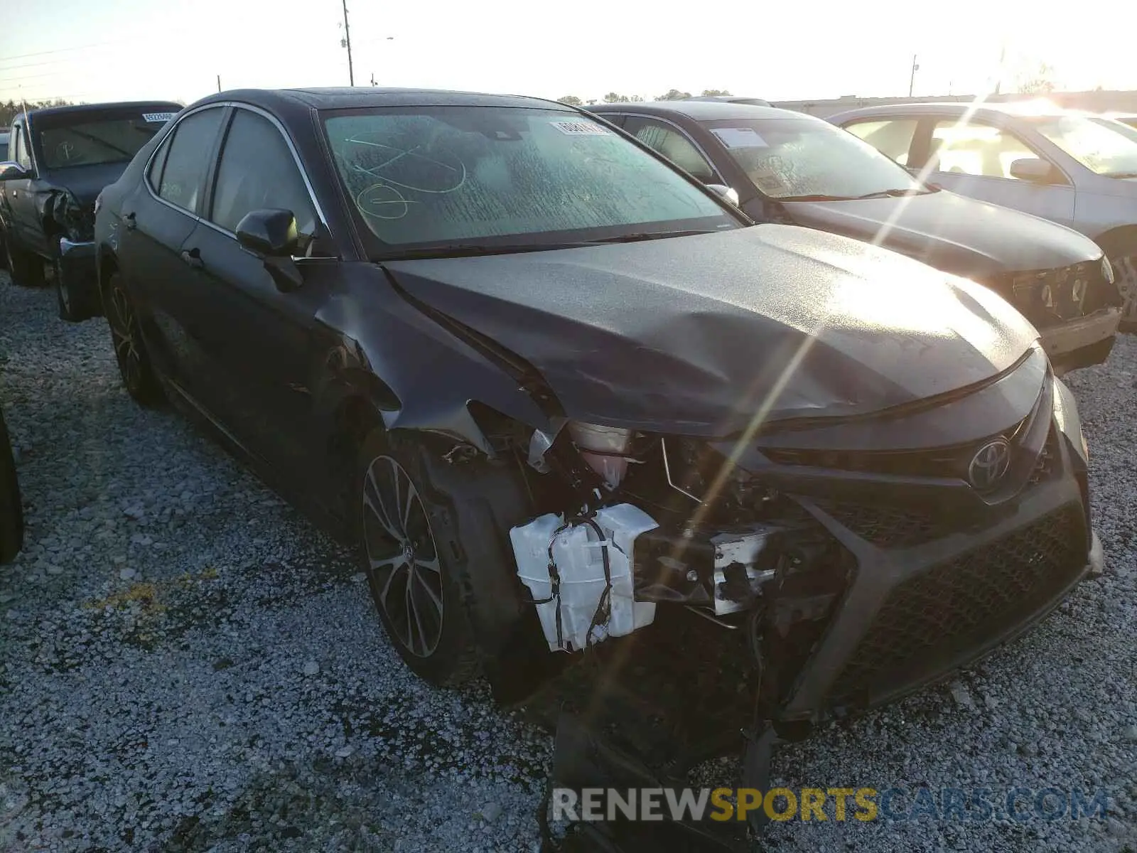 1 Photograph of a damaged car 4T1B11HK6KU850806 TOYOTA CAMRY 2019