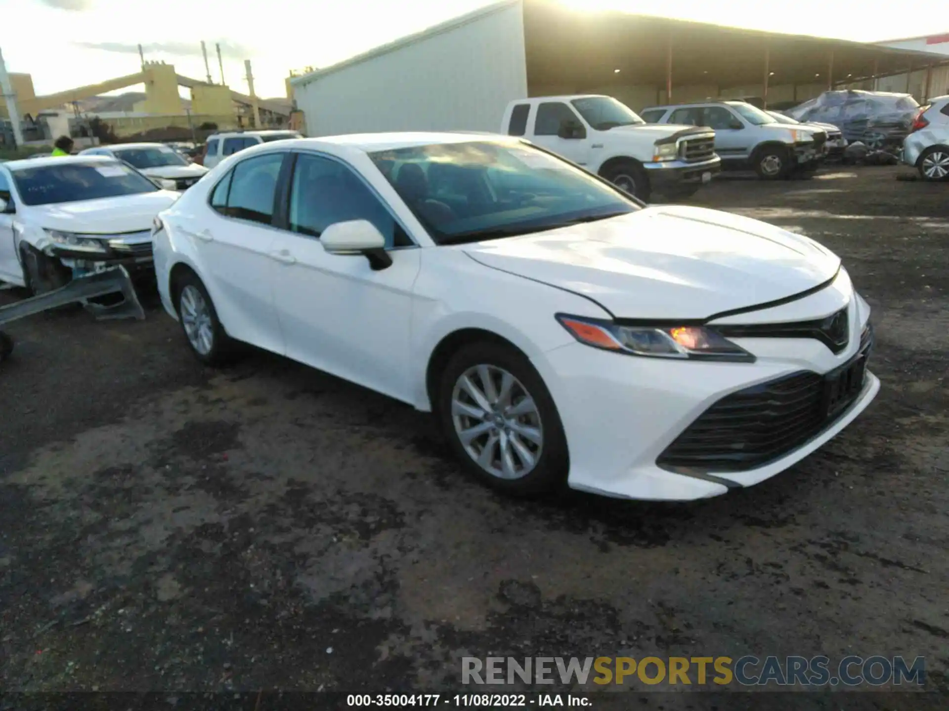 1 Photograph of a damaged car 4T1B11HK6KU855648 TOYOTA CAMRY 2019