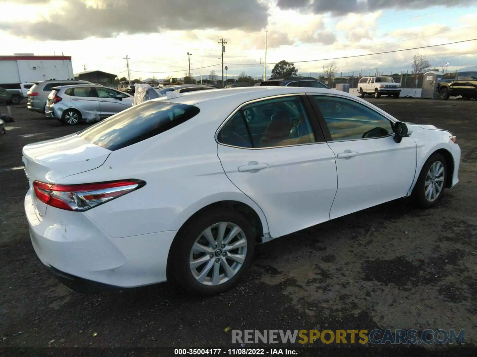 6 Photograph of a damaged car 4T1B11HK6KU855648 TOYOTA CAMRY 2019