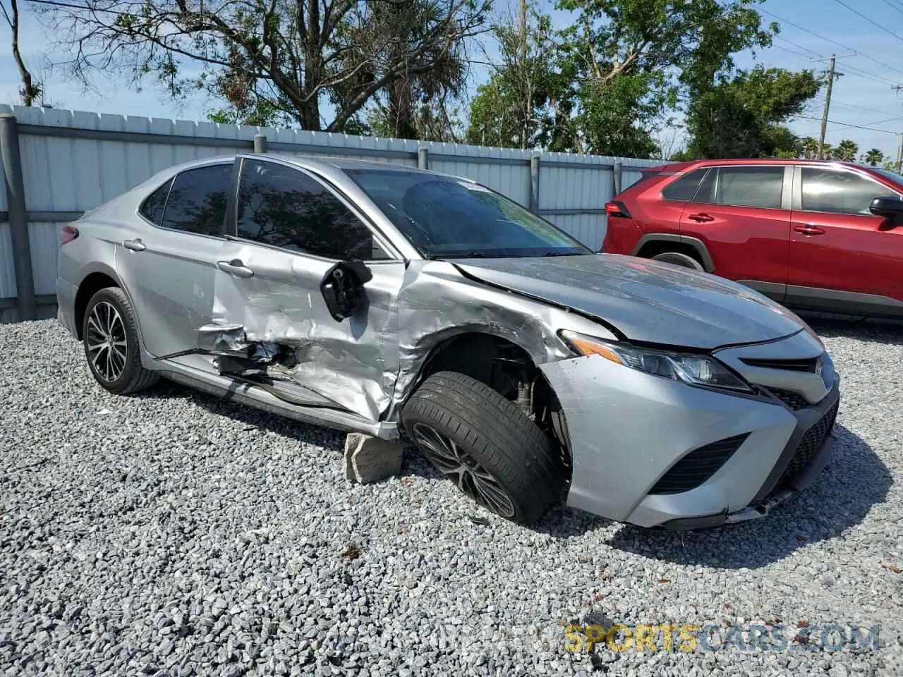 4 Photograph of a damaged car 4T1B11HK6KU856282 TOYOTA CAMRY 2019