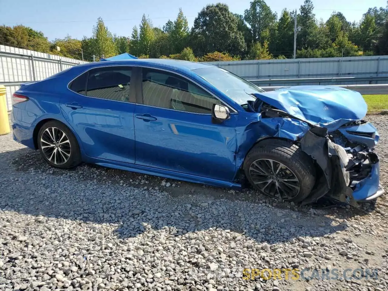 4 Photograph of a damaged car 4T1B11HK7KU165715 TOYOTA CAMRY 2019