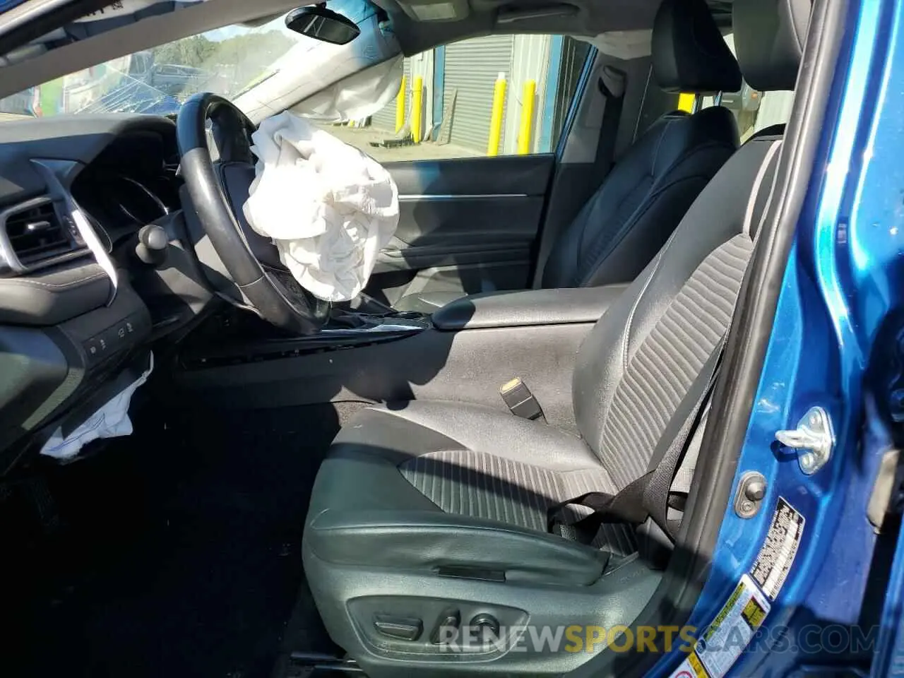 7 Photograph of a damaged car 4T1B11HK7KU165715 TOYOTA CAMRY 2019
