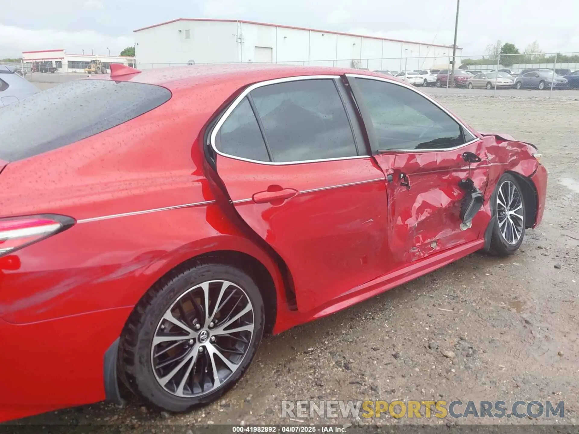 6 Photograph of a damaged car 4T1B11HK7KU167545 TOYOTA CAMRY 2019
