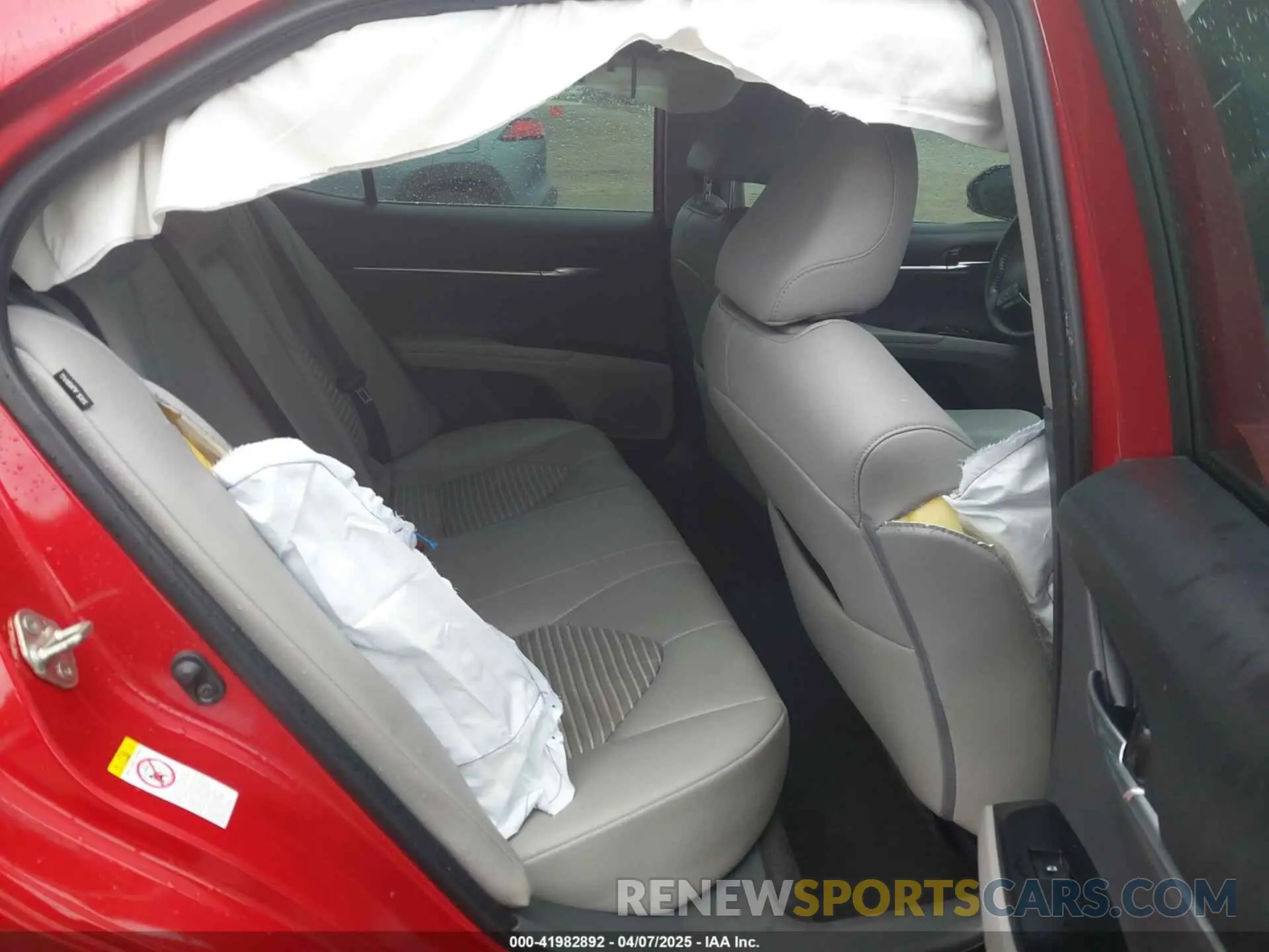 8 Photograph of a damaged car 4T1B11HK7KU167545 TOYOTA CAMRY 2019