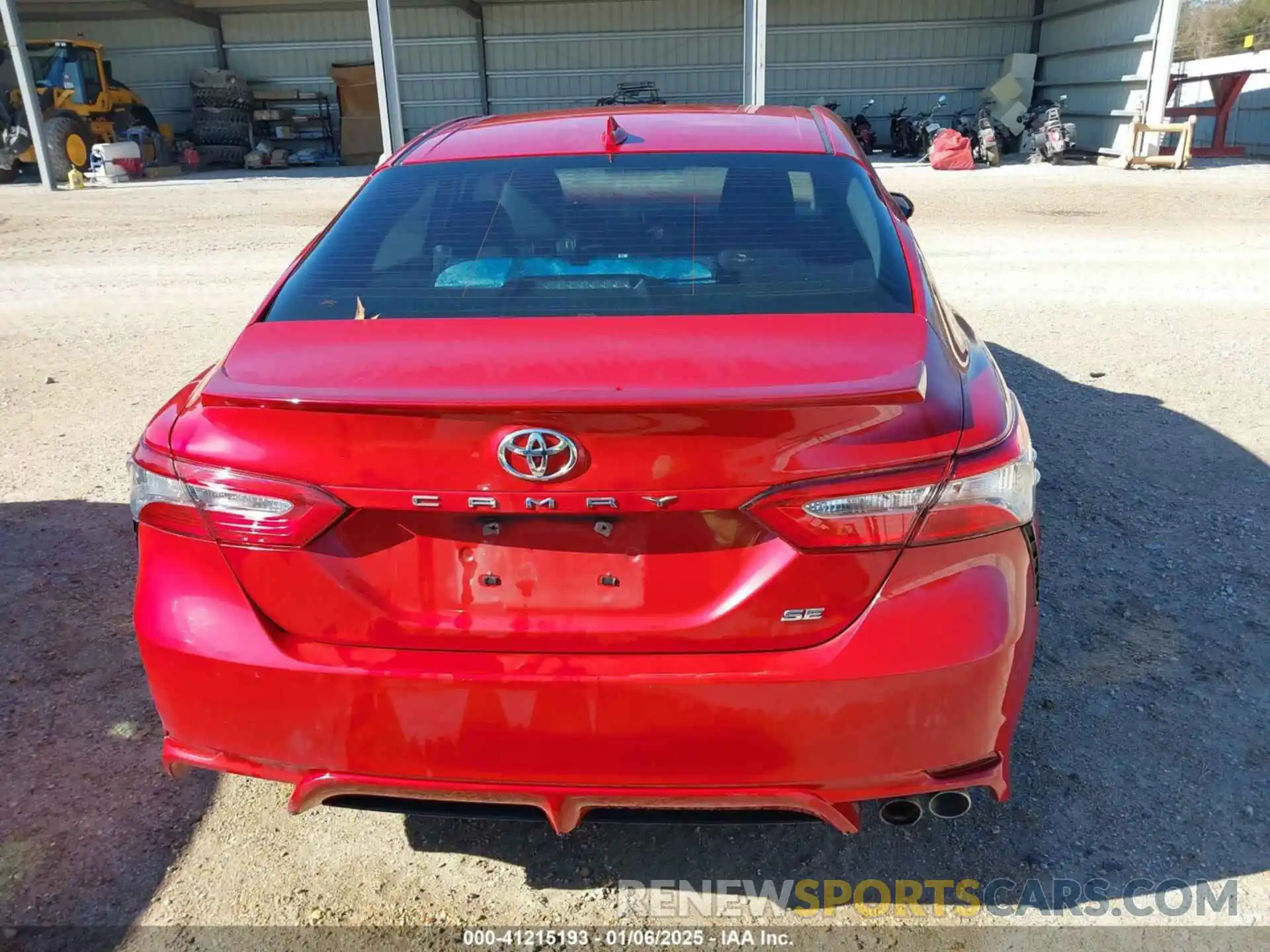 17 Photograph of a damaged car 4T1B11HK7KU180389 TOYOTA CAMRY 2019