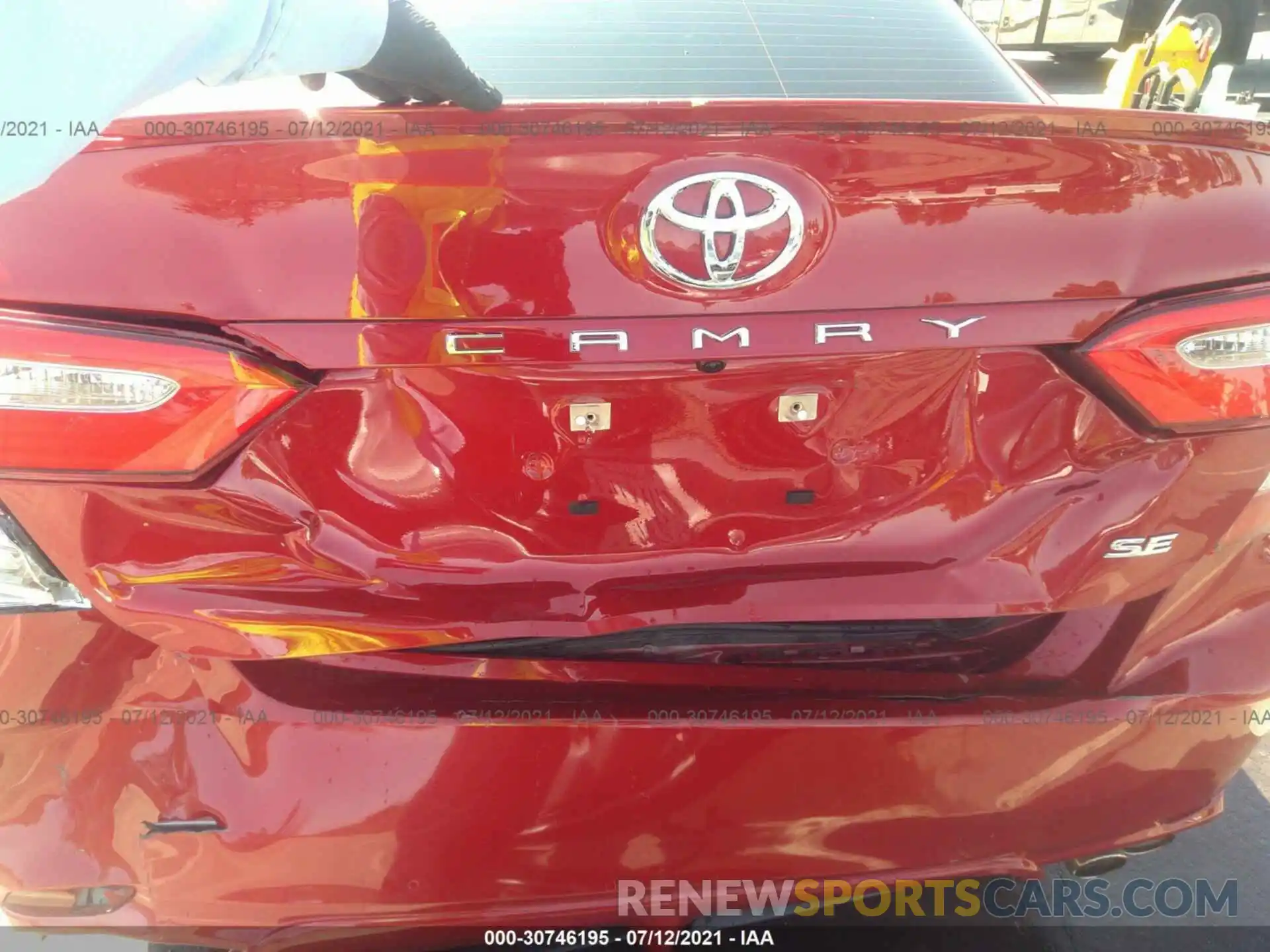 12 Photograph of a damaged car 4T1B11HK7KU183955 TOYOTA CAMRY 2019