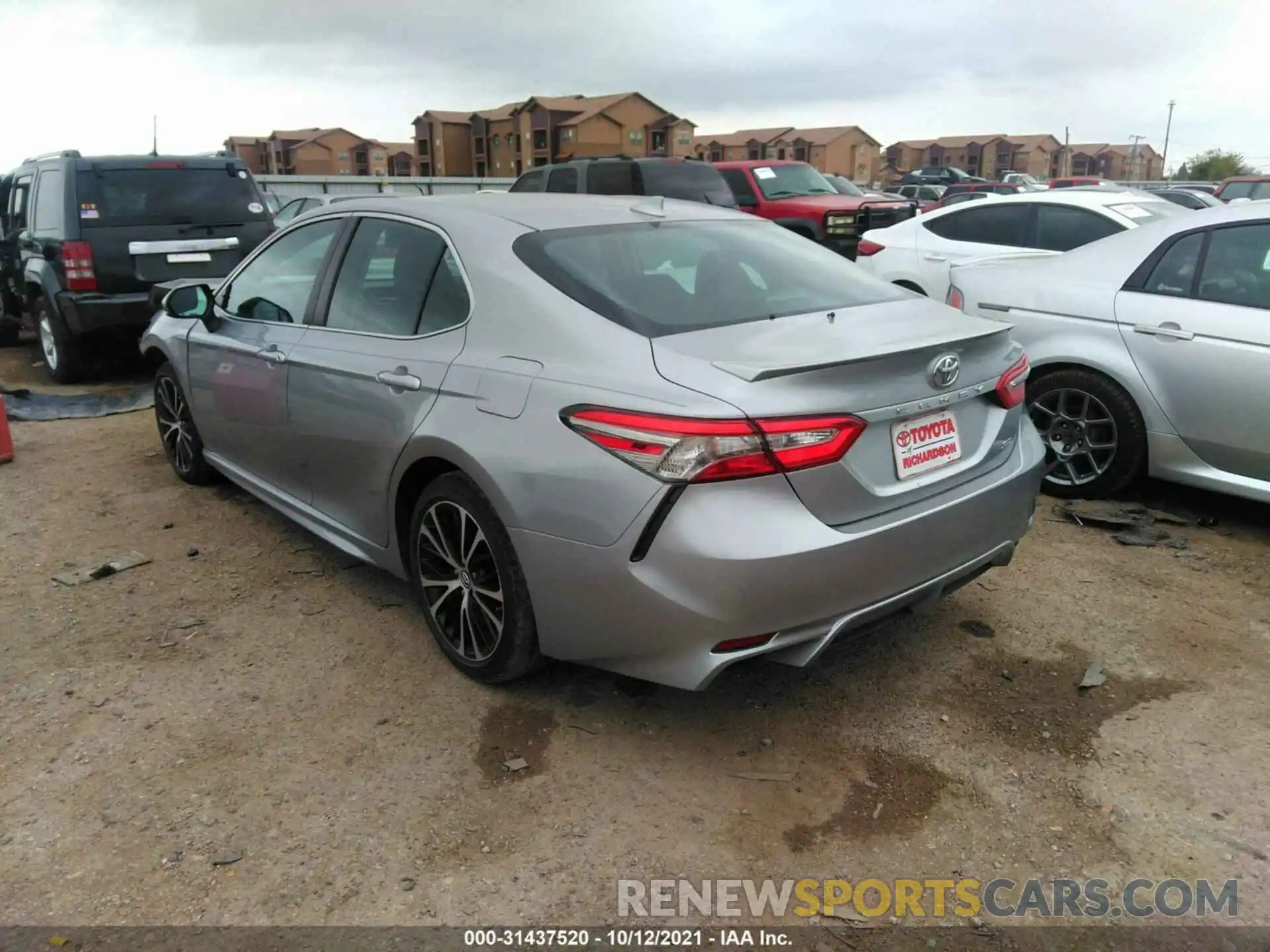 3 Photograph of a damaged car 4T1B11HK7KU192395 TOYOTA CAMRY 2019