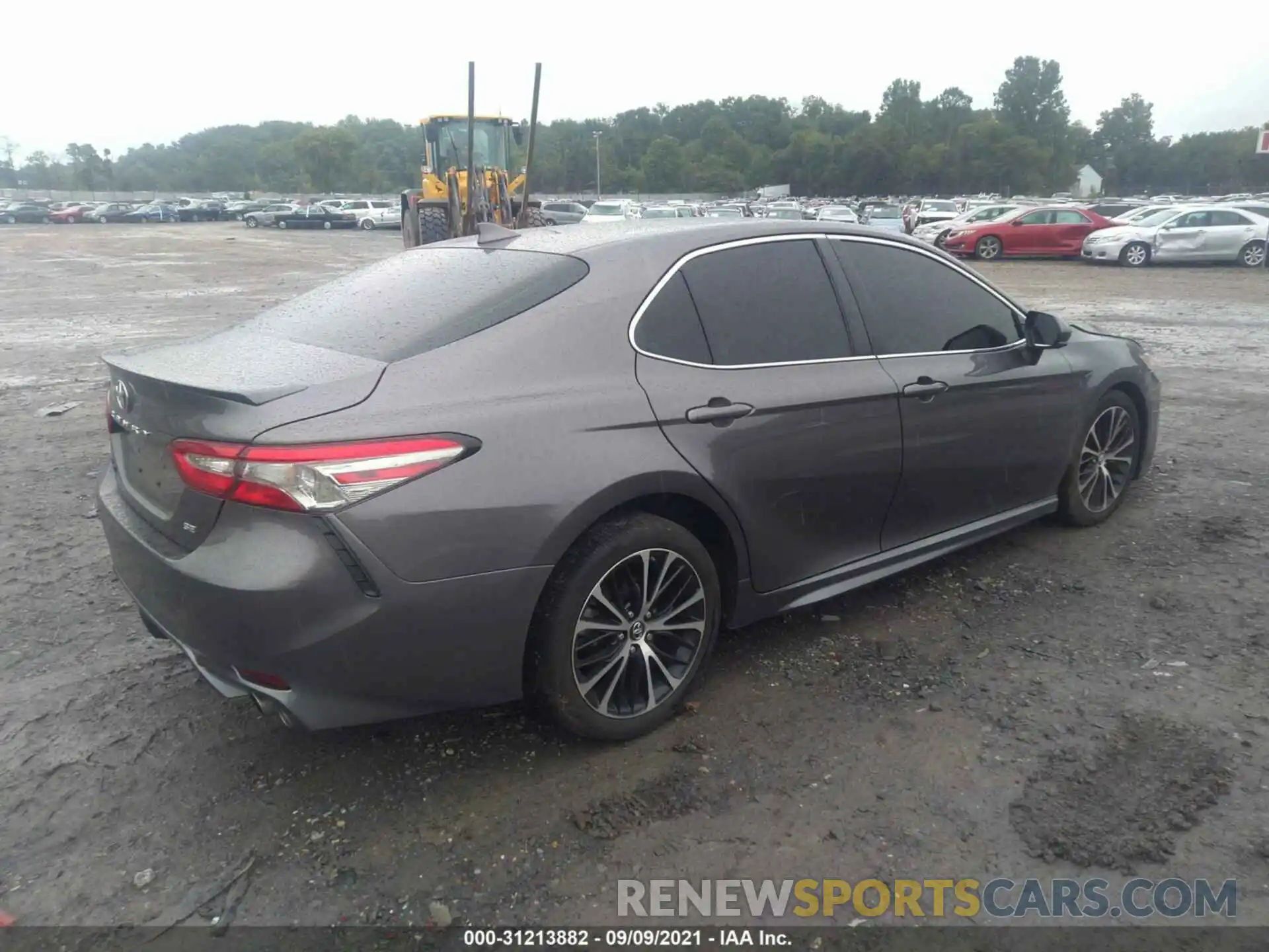 4 Photograph of a damaged car 4T1B11HK7KU193935 TOYOTA CAMRY 2019