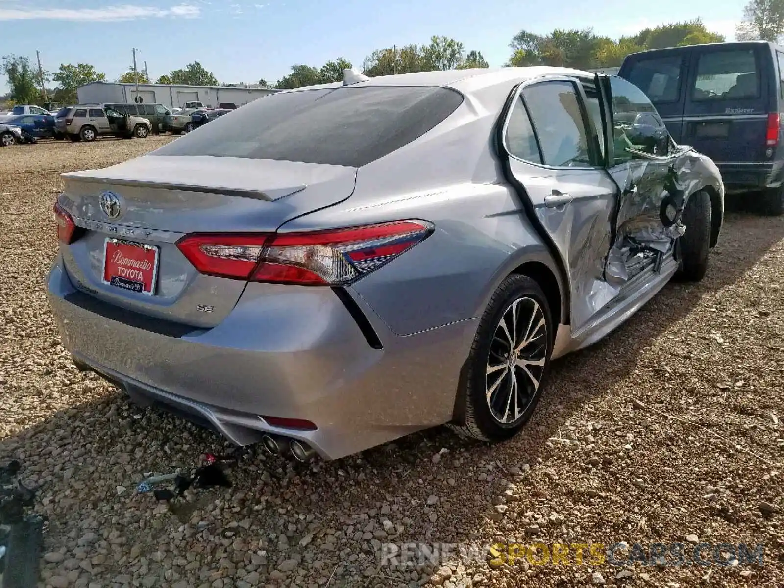 4 Photograph of a damaged car 4T1B11HK7KU195121 TOYOTA CAMRY 2019