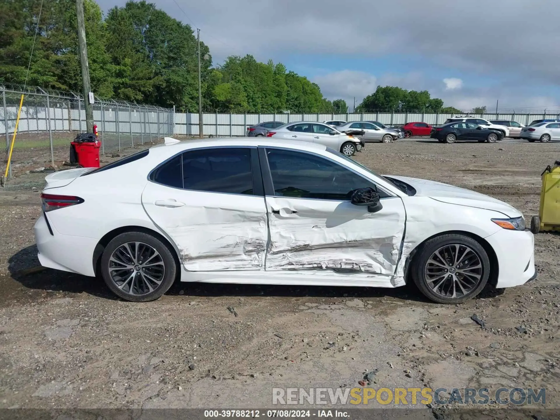 13 Photograph of a damaged car 4T1B11HK7KU195278 TOYOTA CAMRY 2019