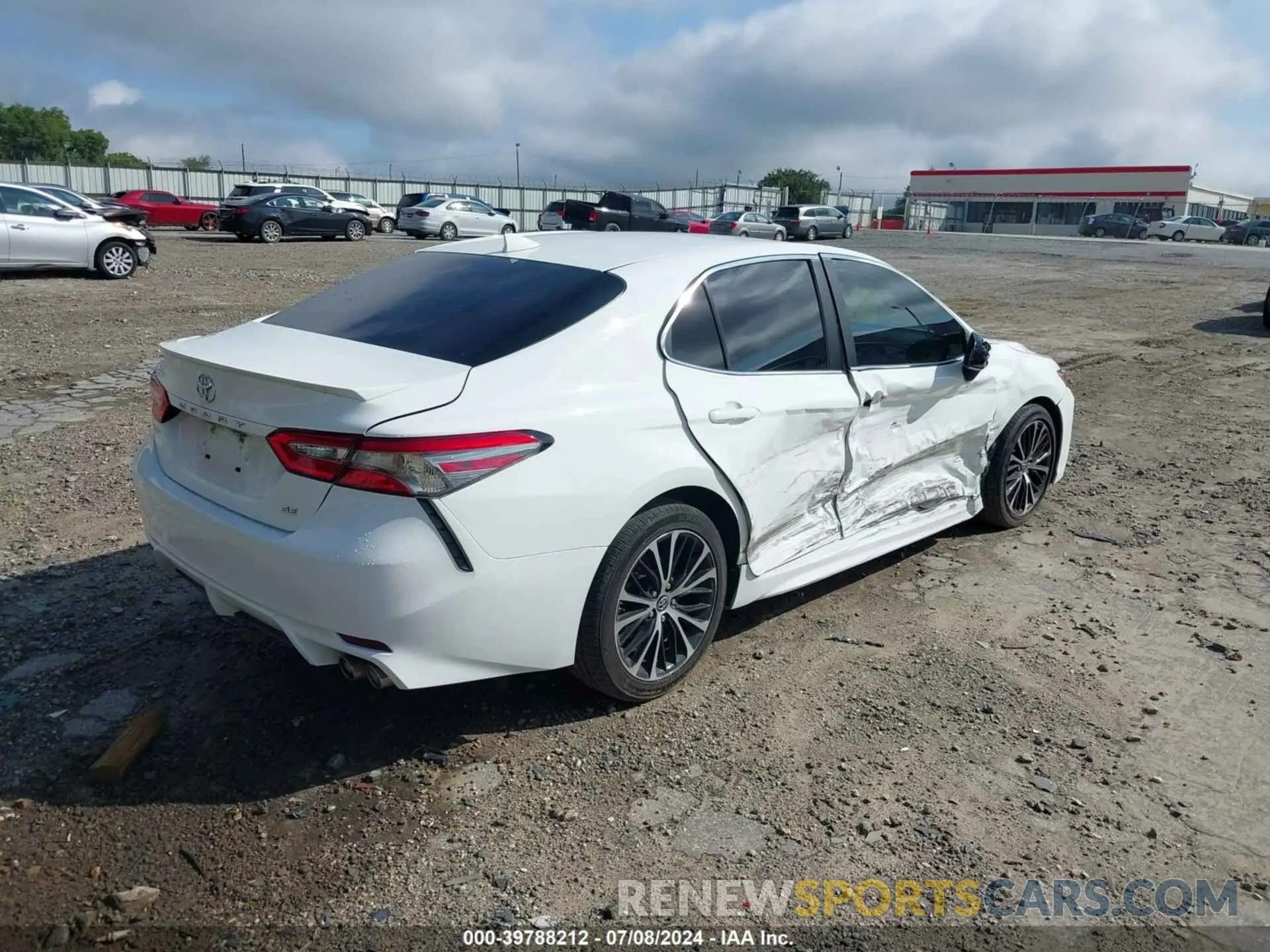 4 Photograph of a damaged car 4T1B11HK7KU195278 TOYOTA CAMRY 2019