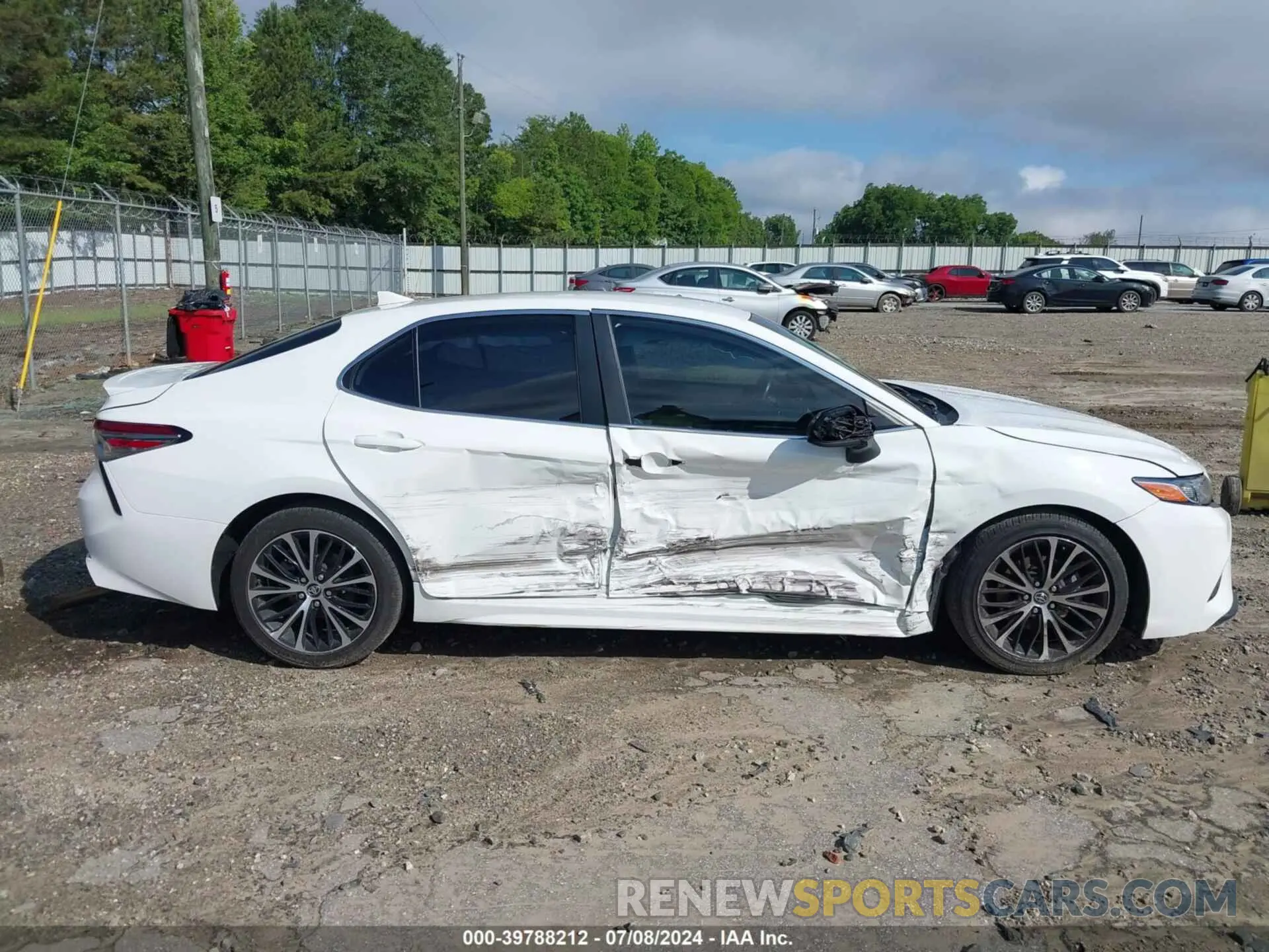6 Photograph of a damaged car 4T1B11HK7KU195278 TOYOTA CAMRY 2019
