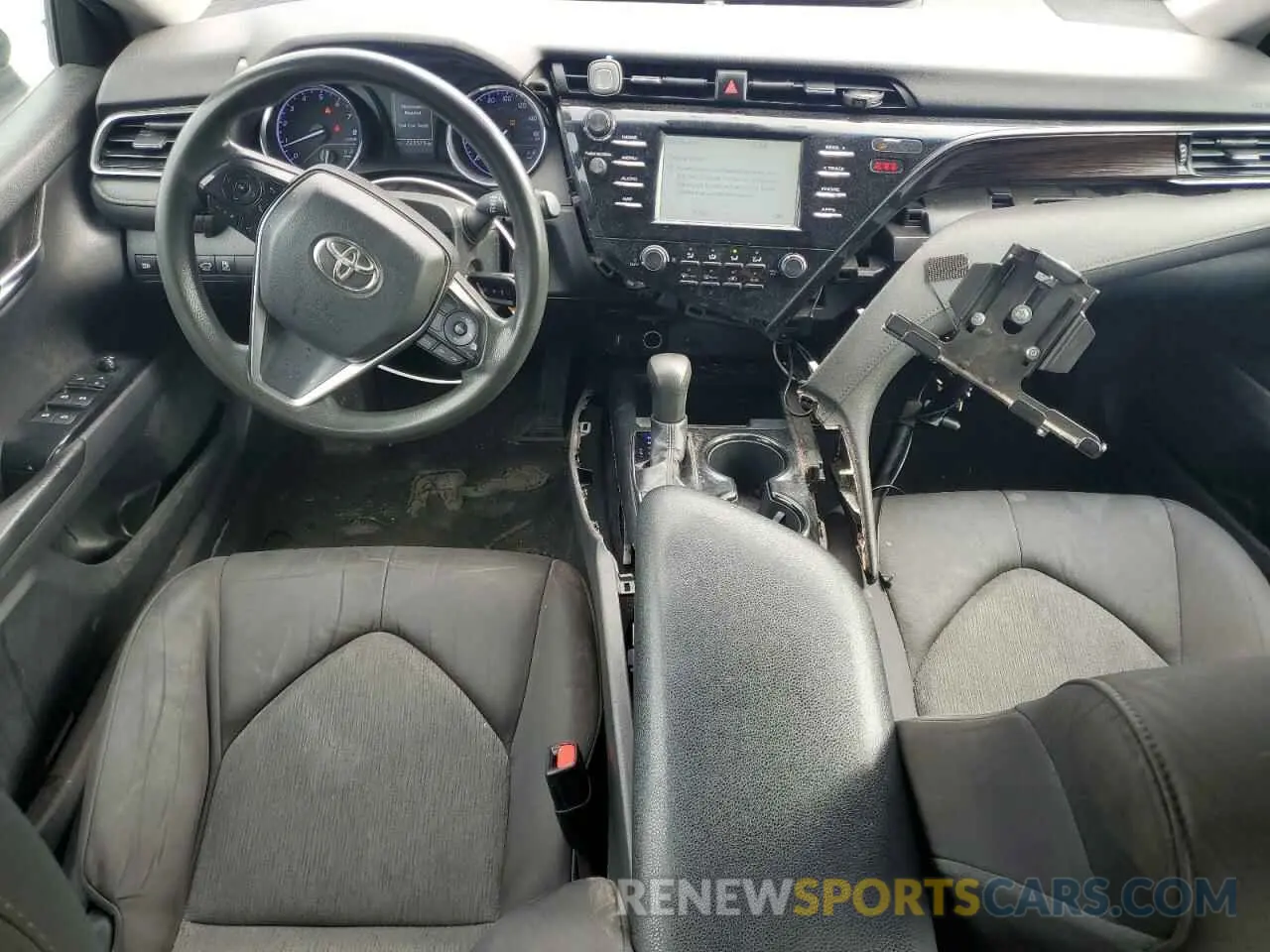 8 Photograph of a damaged car 4T1B11HK7KU195958 TOYOTA CAMRY 2019