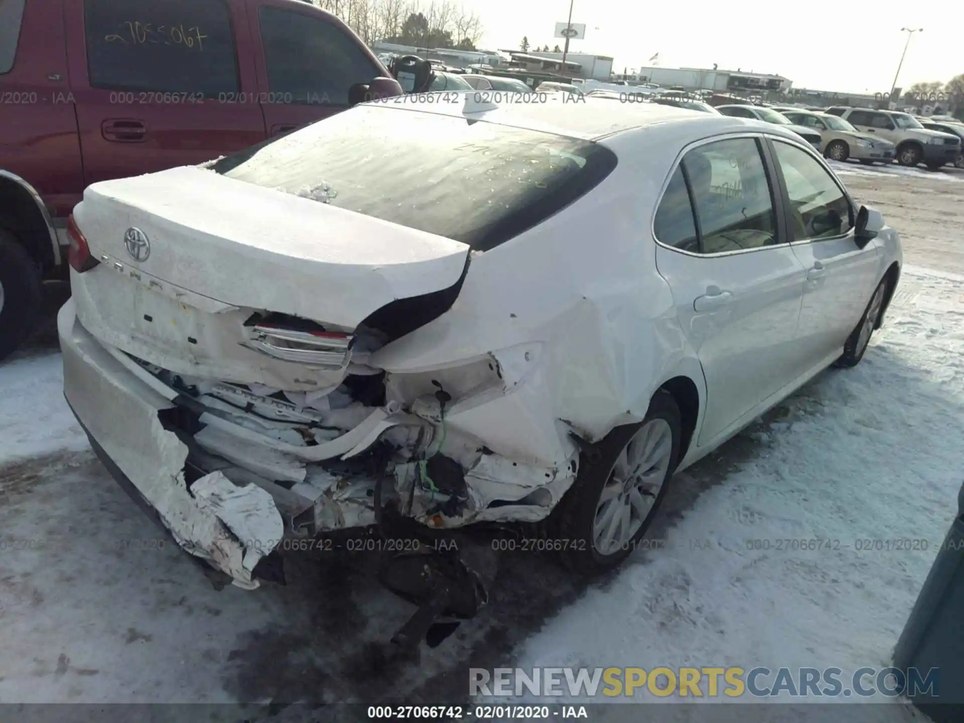 4 Photograph of a damaged car 4T1B11HK7KU198133 TOYOTA CAMRY 2019