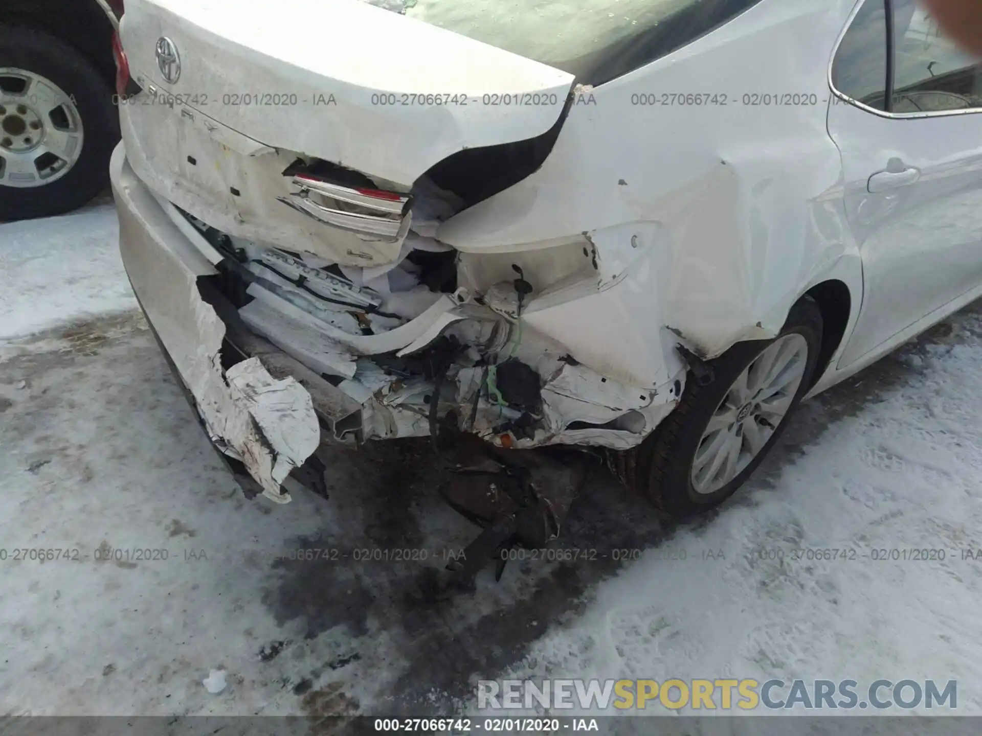 6 Photograph of a damaged car 4T1B11HK7KU198133 TOYOTA CAMRY 2019