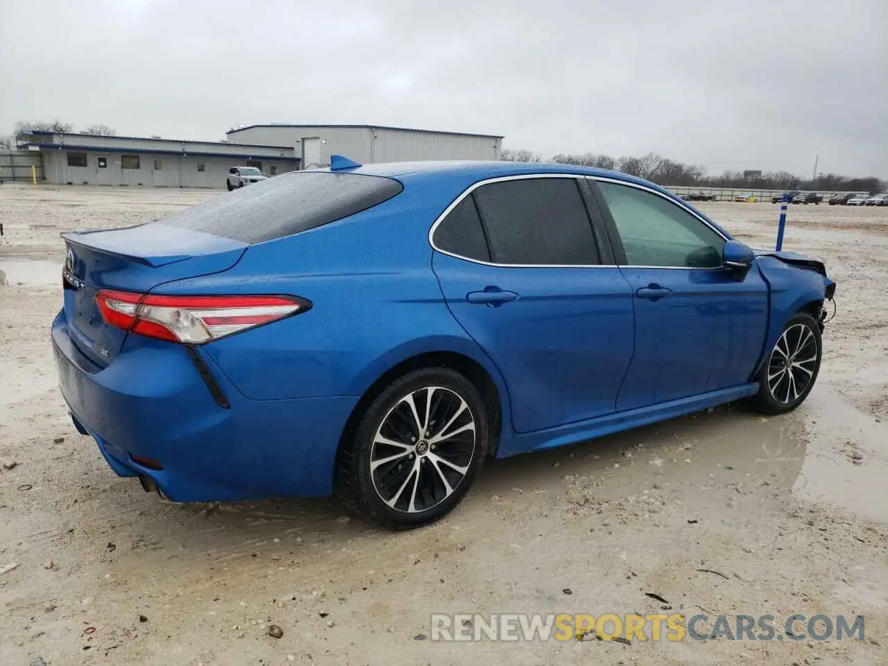 3 Photograph of a damaged car 4T1B11HK7KU200205 TOYOTA CAMRY 2019