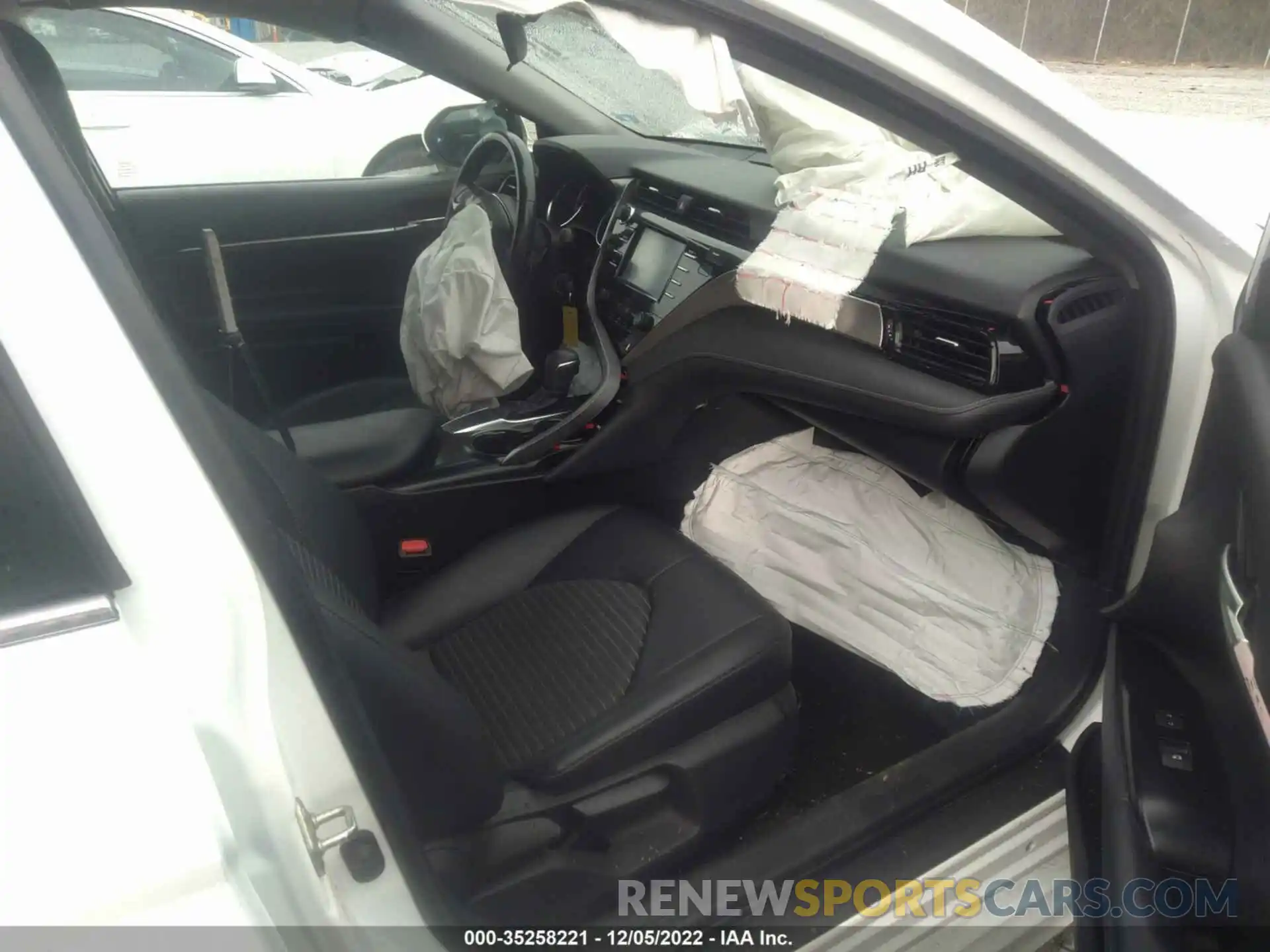 5 Photograph of a damaged car 4T1B11HK7KU205503 TOYOTA CAMRY 2019