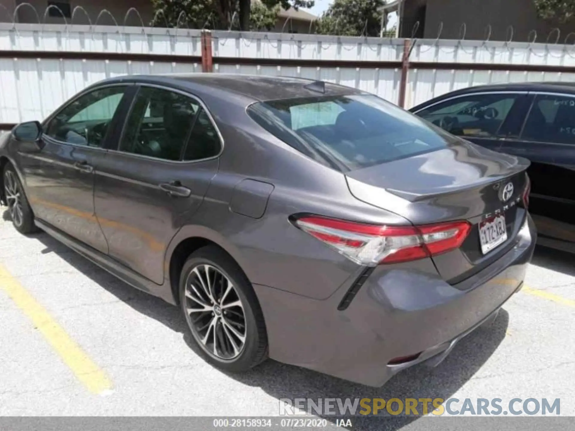 4 Photograph of a damaged car 4T1B11HK7KU206568 TOYOTA CAMRY 2019