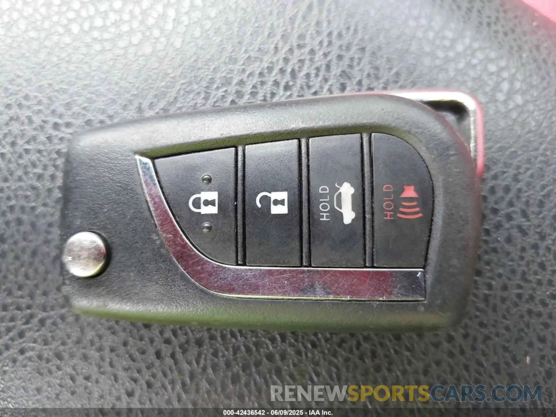 11 Photograph of a damaged car 4T1B11HK7KU210863 TOYOTA CAMRY 2019