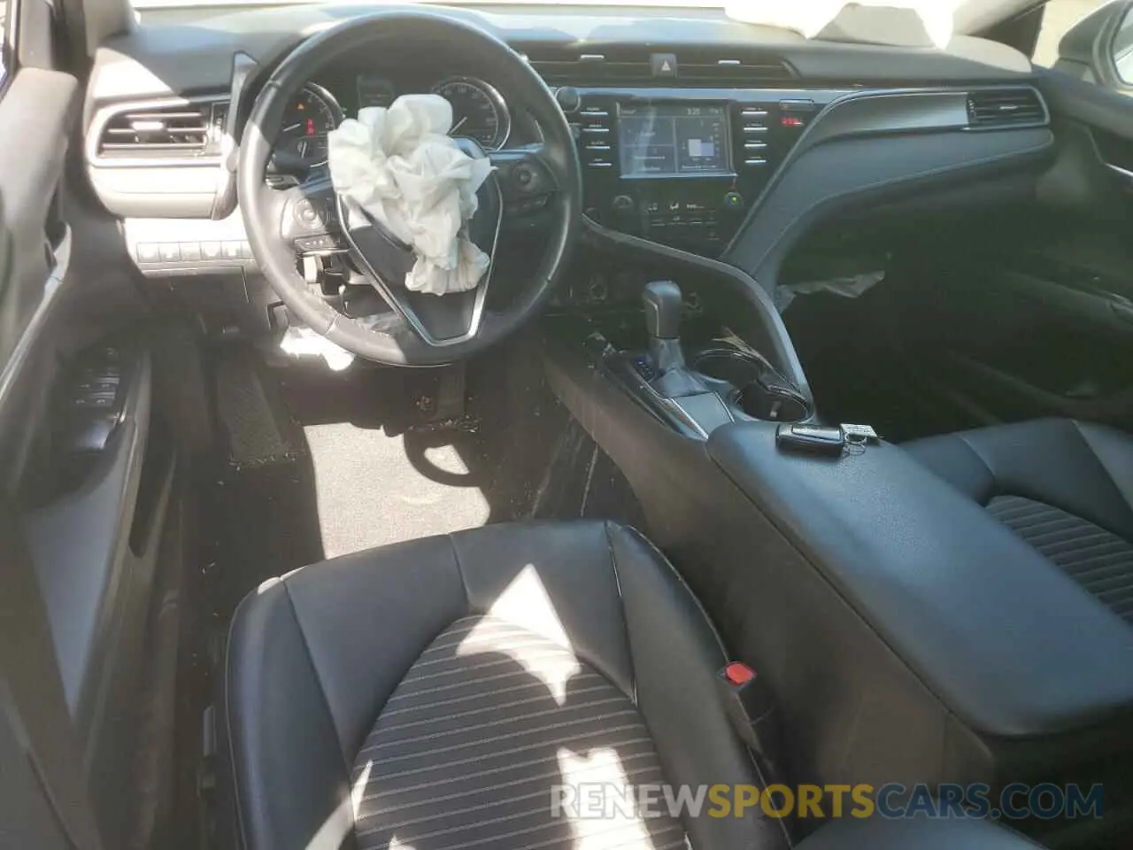 8 Photograph of a damaged car 4T1B11HK7KU211043 TOYOTA CAMRY 2019