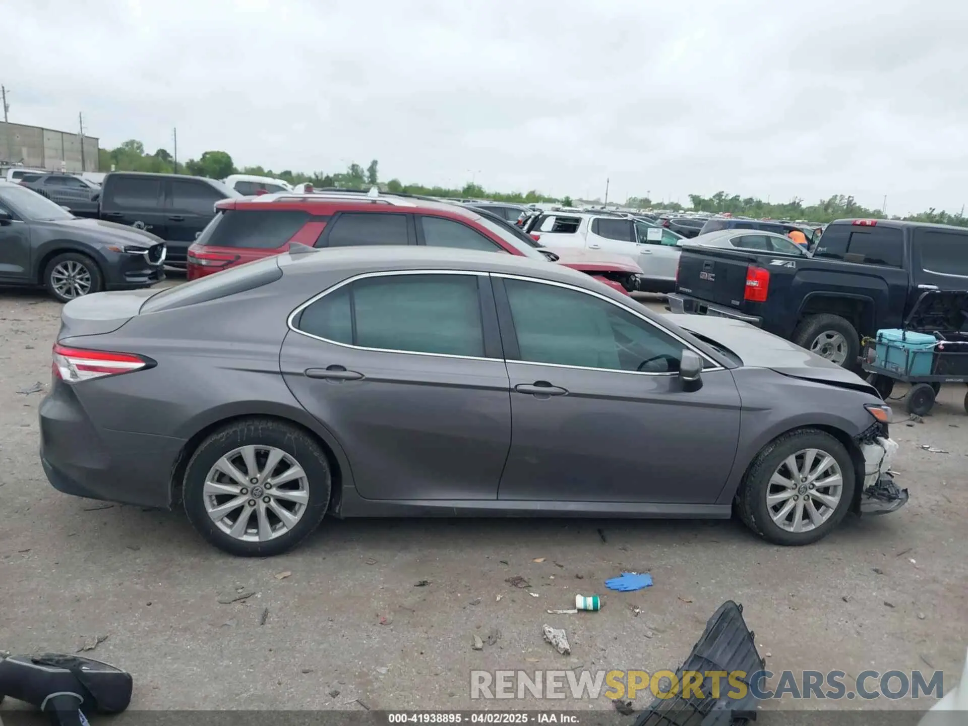 13 Photograph of a damaged car 4T1B11HK7KU212239 TOYOTA CAMRY 2019
