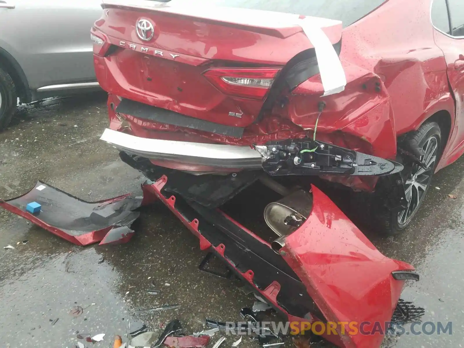 9 Photograph of a damaged car 4T1B11HK7KU217098 TOYOTA CAMRY 2019