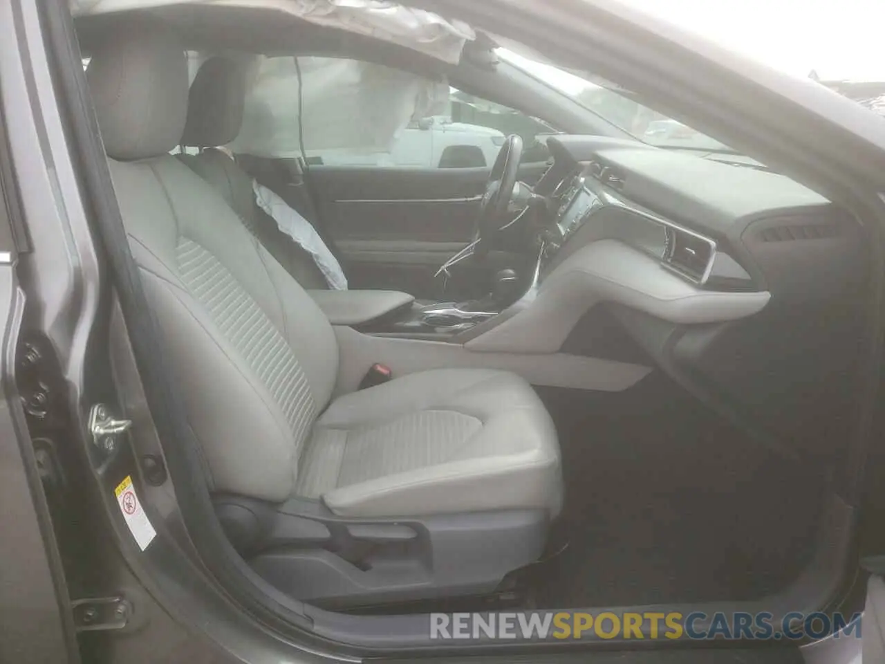 7 Photograph of a damaged car 4T1B11HK7KU220048 TOYOTA CAMRY 2019