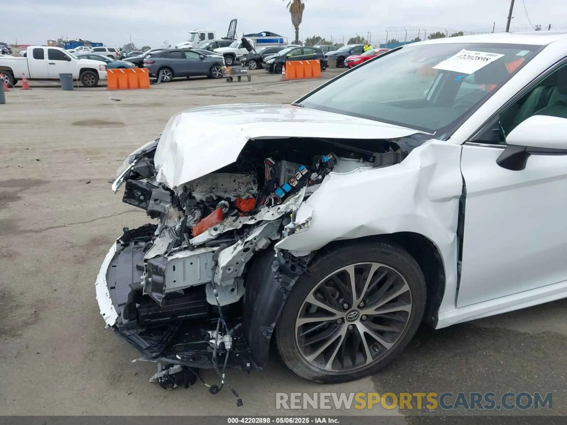 6 Photograph of a damaged car 4T1B11HK7KU223113 TOYOTA CAMRY 2019