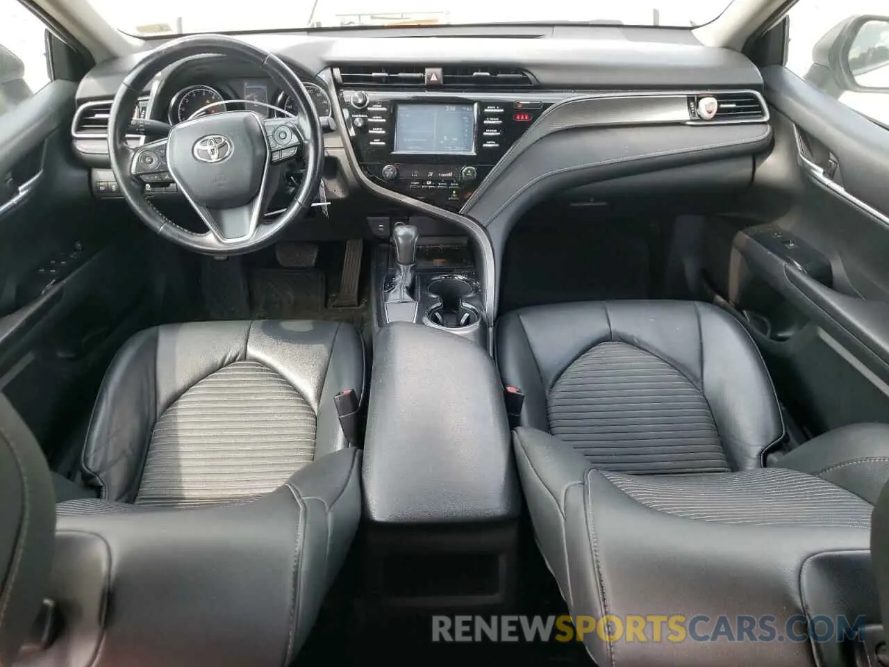 8 Photograph of a damaged car 4T1B11HK7KU233673 TOYOTA CAMRY 2019
