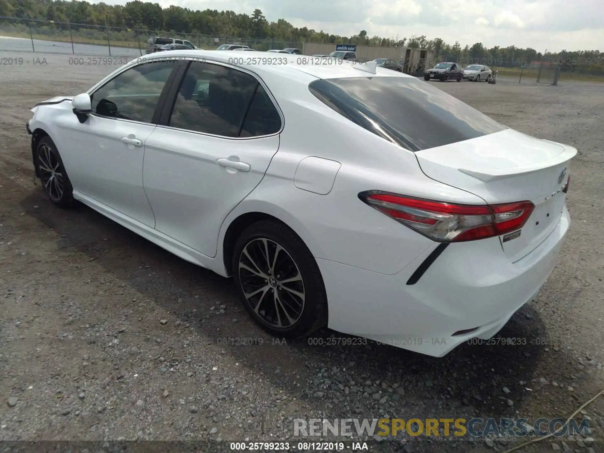 3 Photograph of a damaged car 4T1B11HK7KU236346 TOYOTA CAMRY 2019