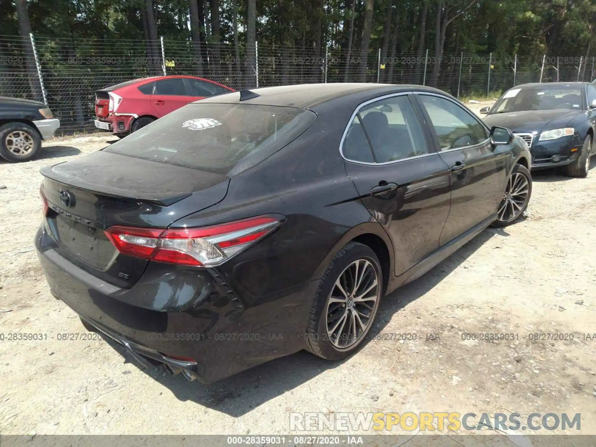 4 Photograph of a damaged car 4T1B11HK7KU236640 TOYOTA CAMRY 2019