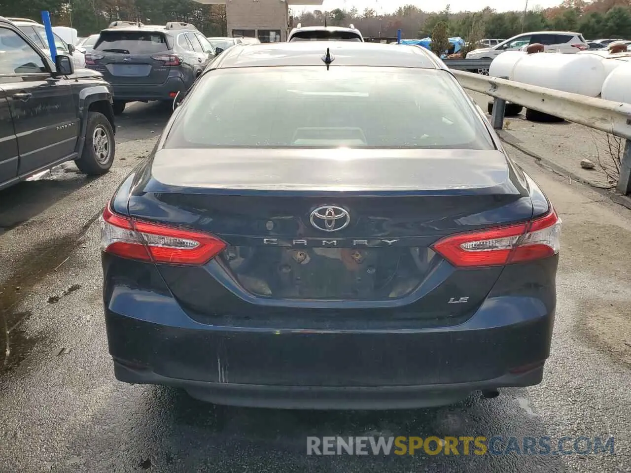 6 Photograph of a damaged car 4T1B11HK7KU237335 TOYOTA CAMRY 2019