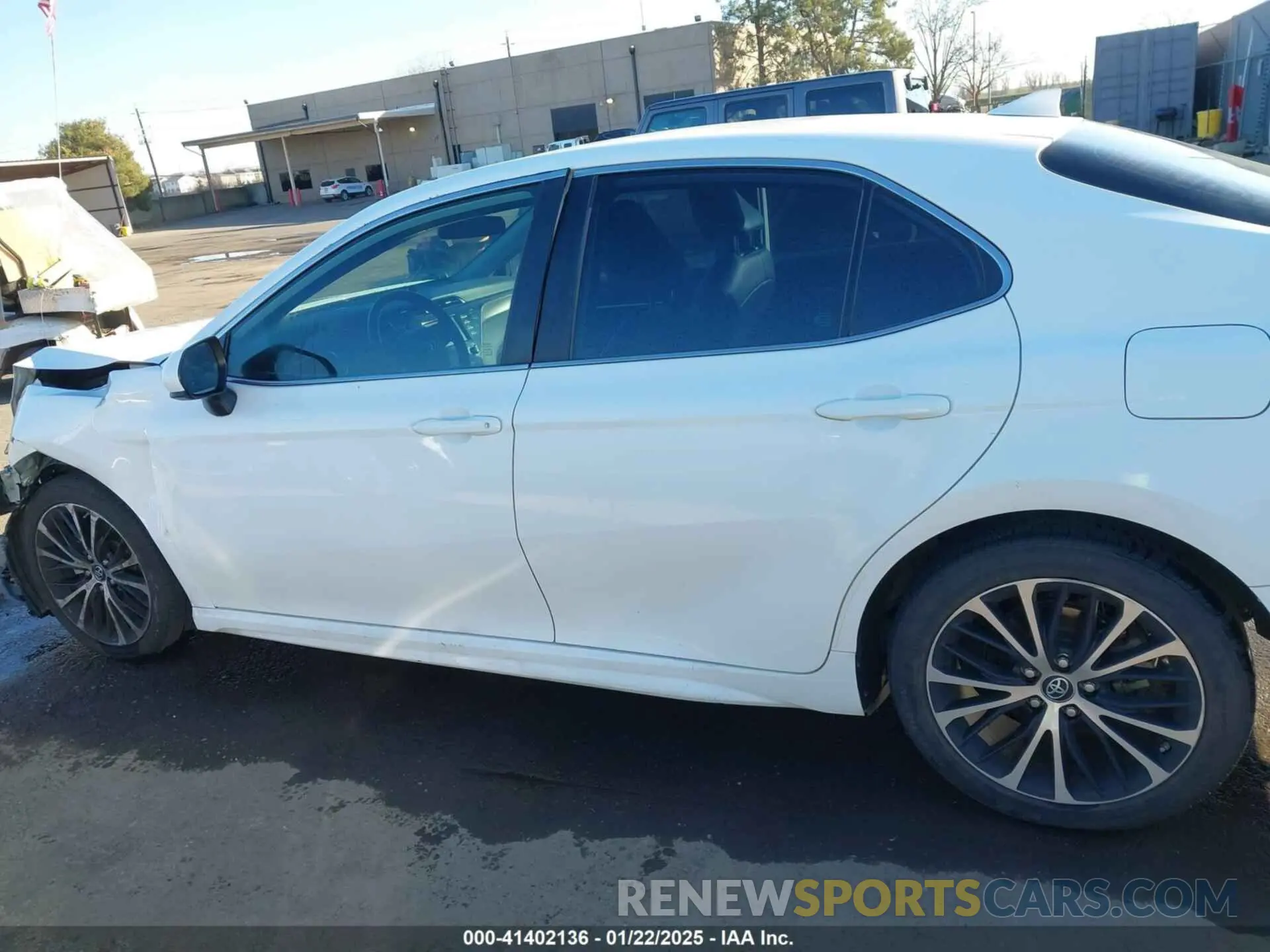 14 Photograph of a damaged car 4T1B11HK7KU239473 TOYOTA CAMRY 2019