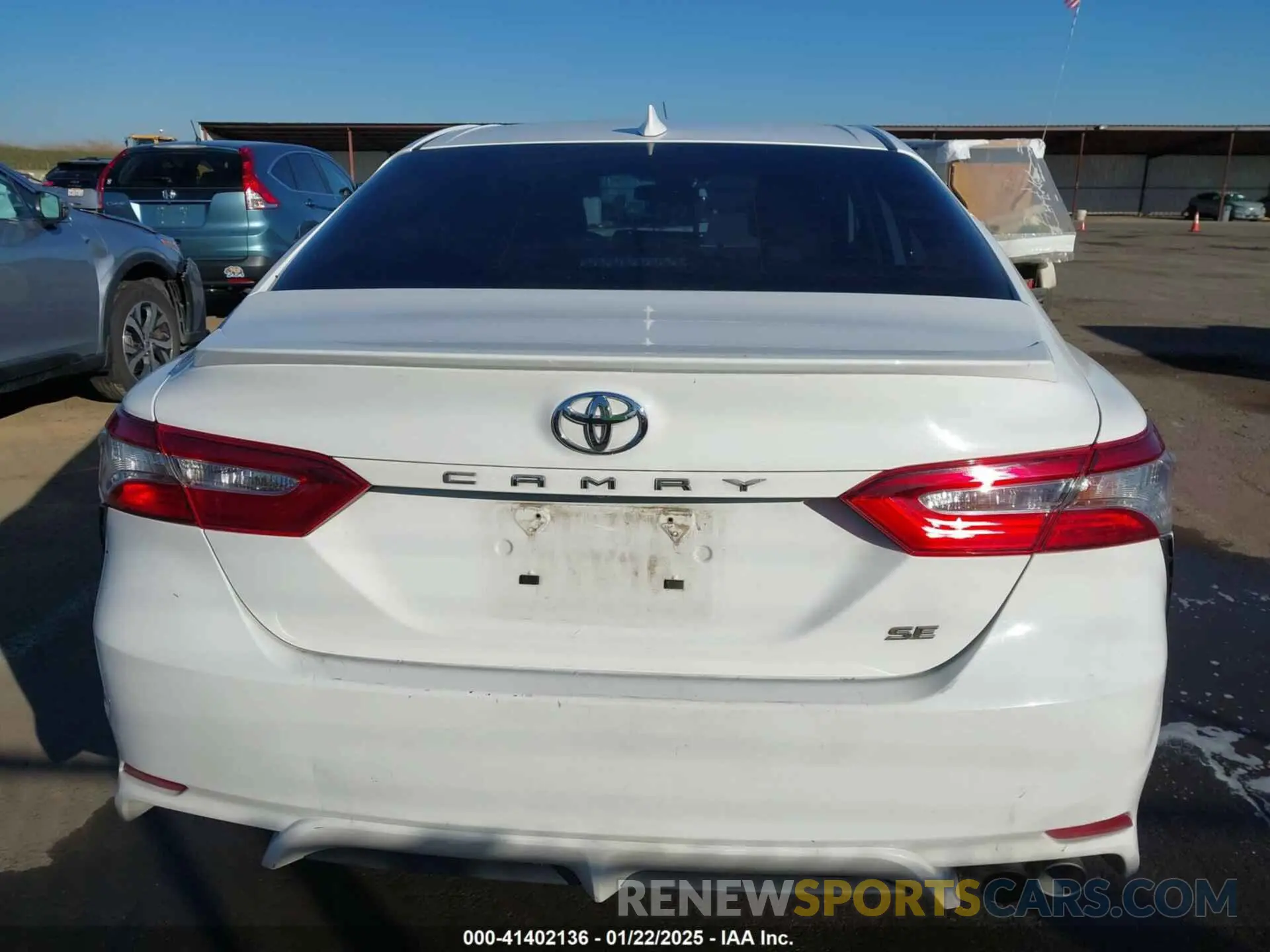 16 Photograph of a damaged car 4T1B11HK7KU239473 TOYOTA CAMRY 2019