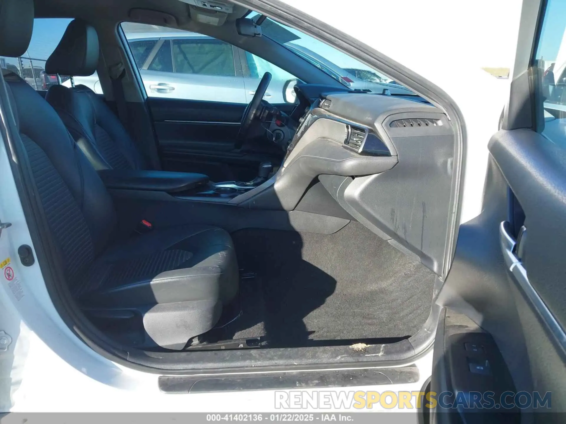 5 Photograph of a damaged car 4T1B11HK7KU239473 TOYOTA CAMRY 2019