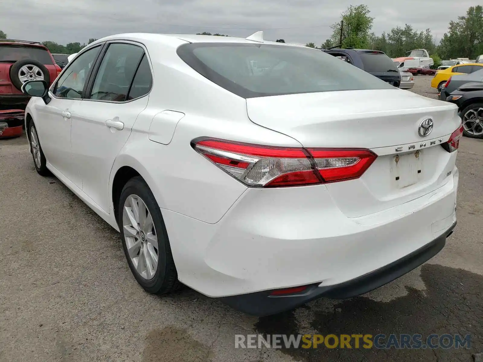 3 Photograph of a damaged car 4T1B11HK7KU243961 TOYOTA CAMRY 2019