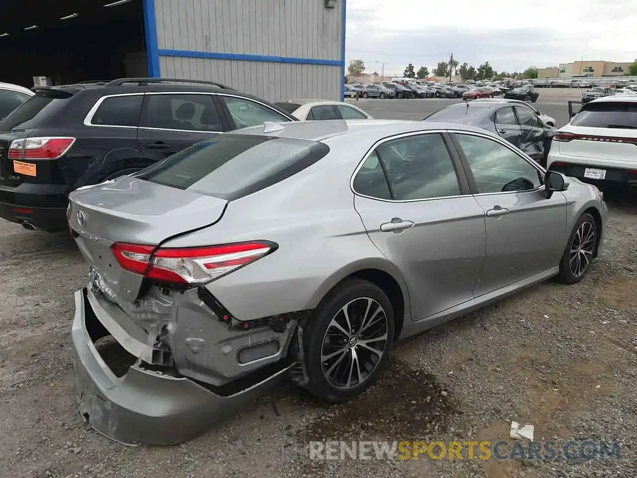 4 Photograph of a damaged car 4T1B11HK7KU245094 TOYOTA CAMRY 2019