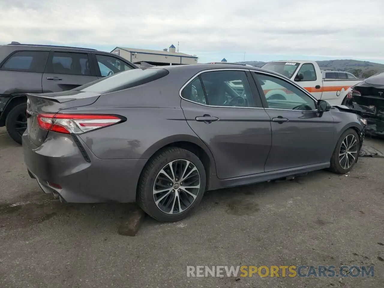 3 Photograph of a damaged car 4T1B11HK7KU248125 TOYOTA CAMRY 2019