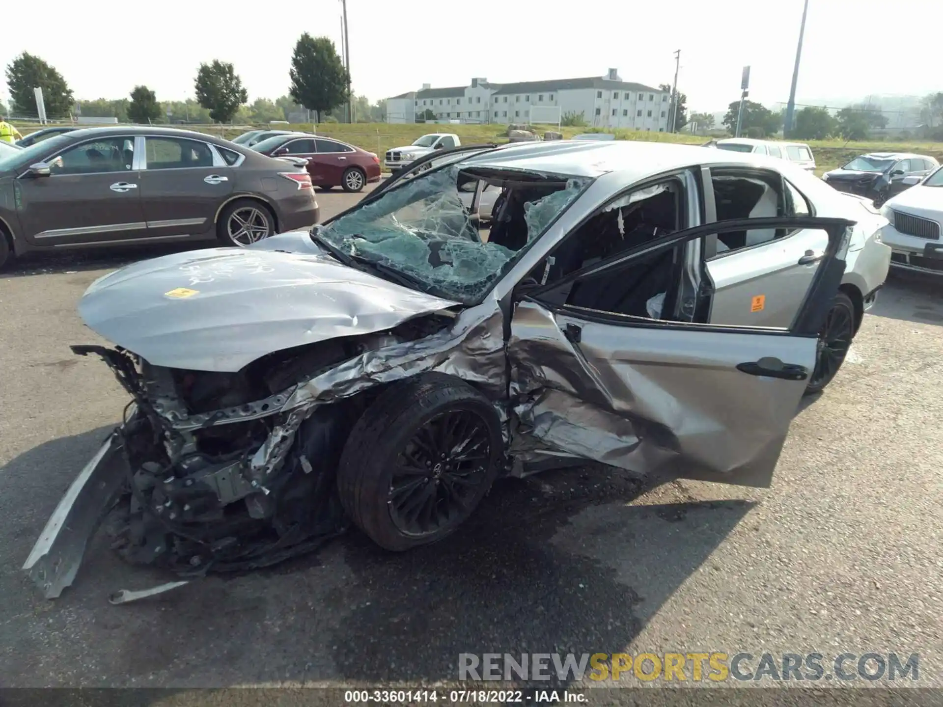 2 Photograph of a damaged car 4T1B11HK7KU251414 TOYOTA CAMRY 2019