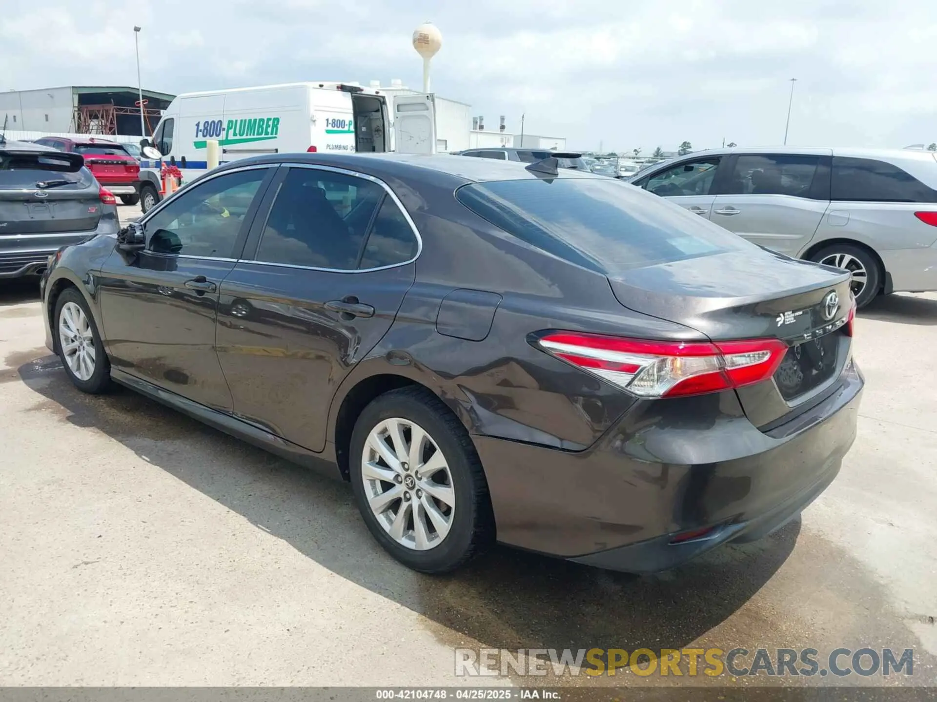 3 Photograph of a damaged car 4T1B11HK7KU253356 TOYOTA CAMRY 2019