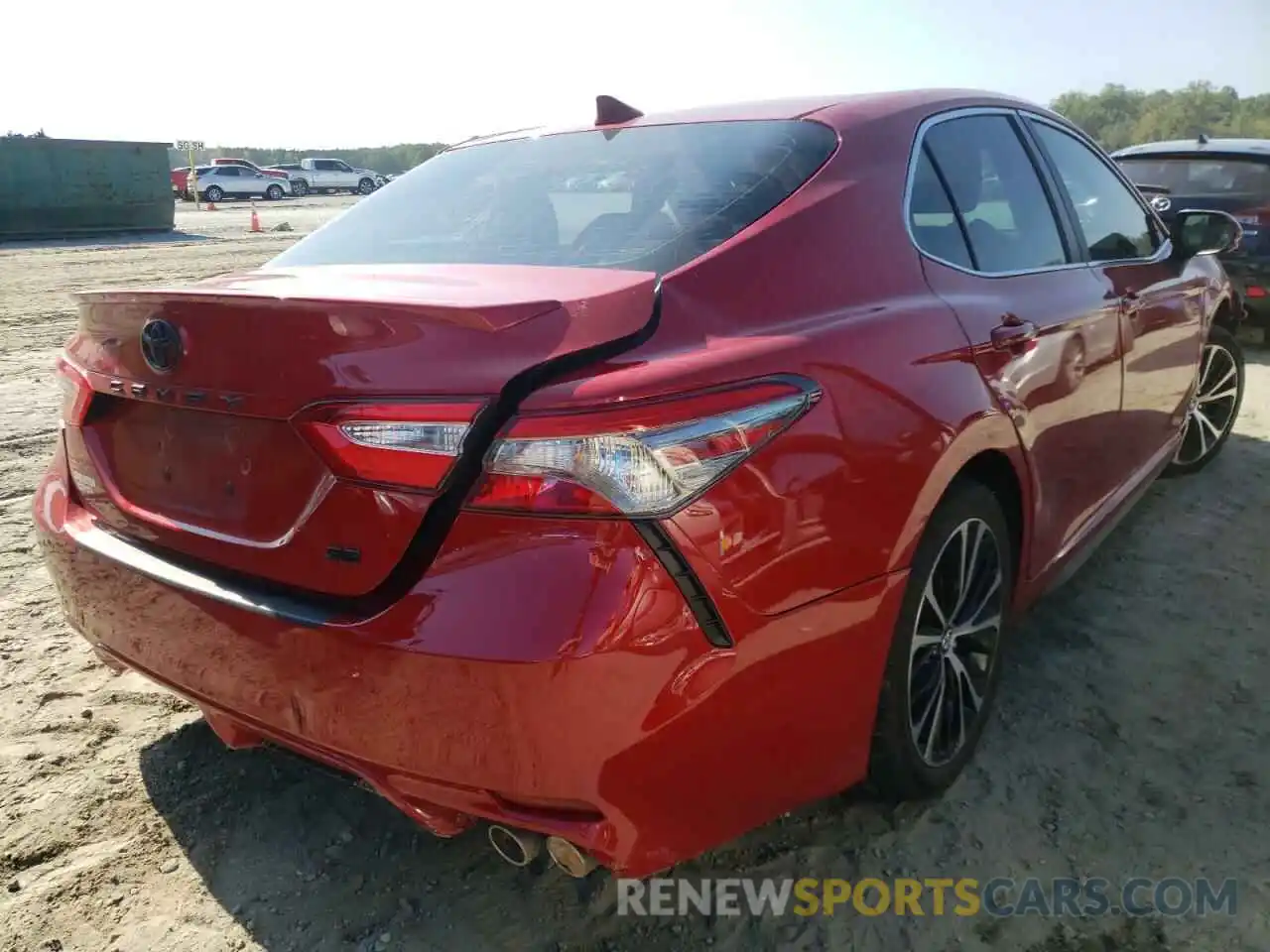 4 Photograph of a damaged car 4T1B11HK7KU255057 TOYOTA CAMRY 2019