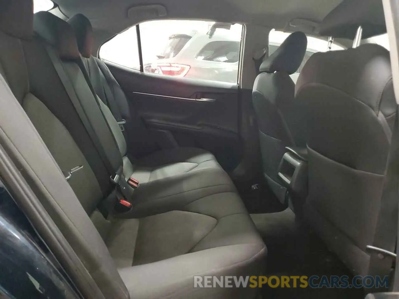 10 Photograph of a damaged car 4T1B11HK7KU256001 TOYOTA CAMRY 2019